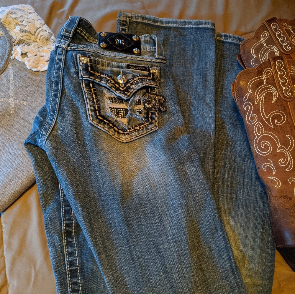 Miss Me Jeans 27 👢 Boot Cut  (Inseam 33)